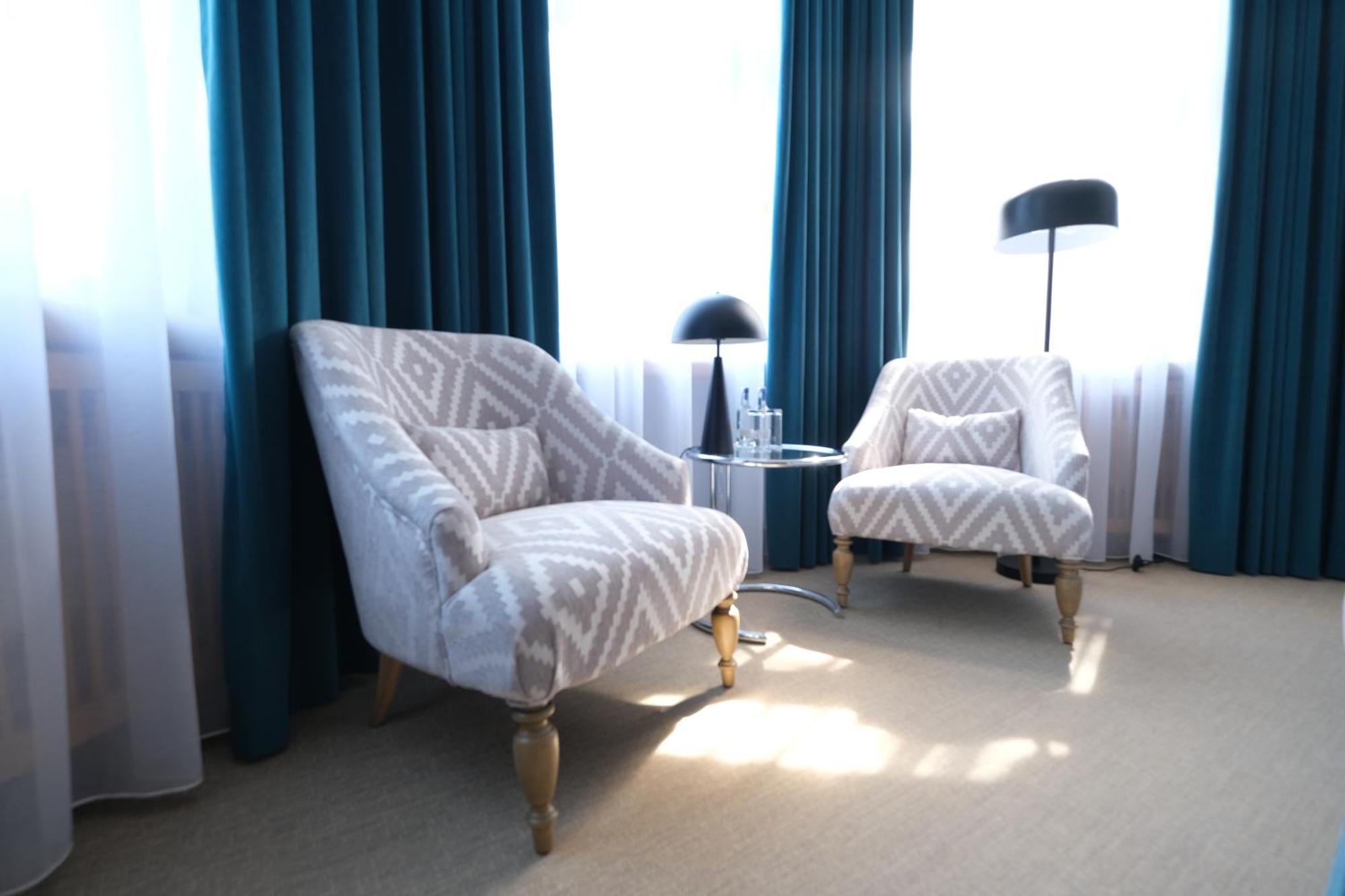 Hotel Lola